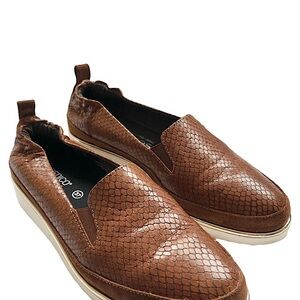 NEW Softwaves Chestnut Brown Snakeskin Leather Suede Gold Trim Loafer 37 6.5